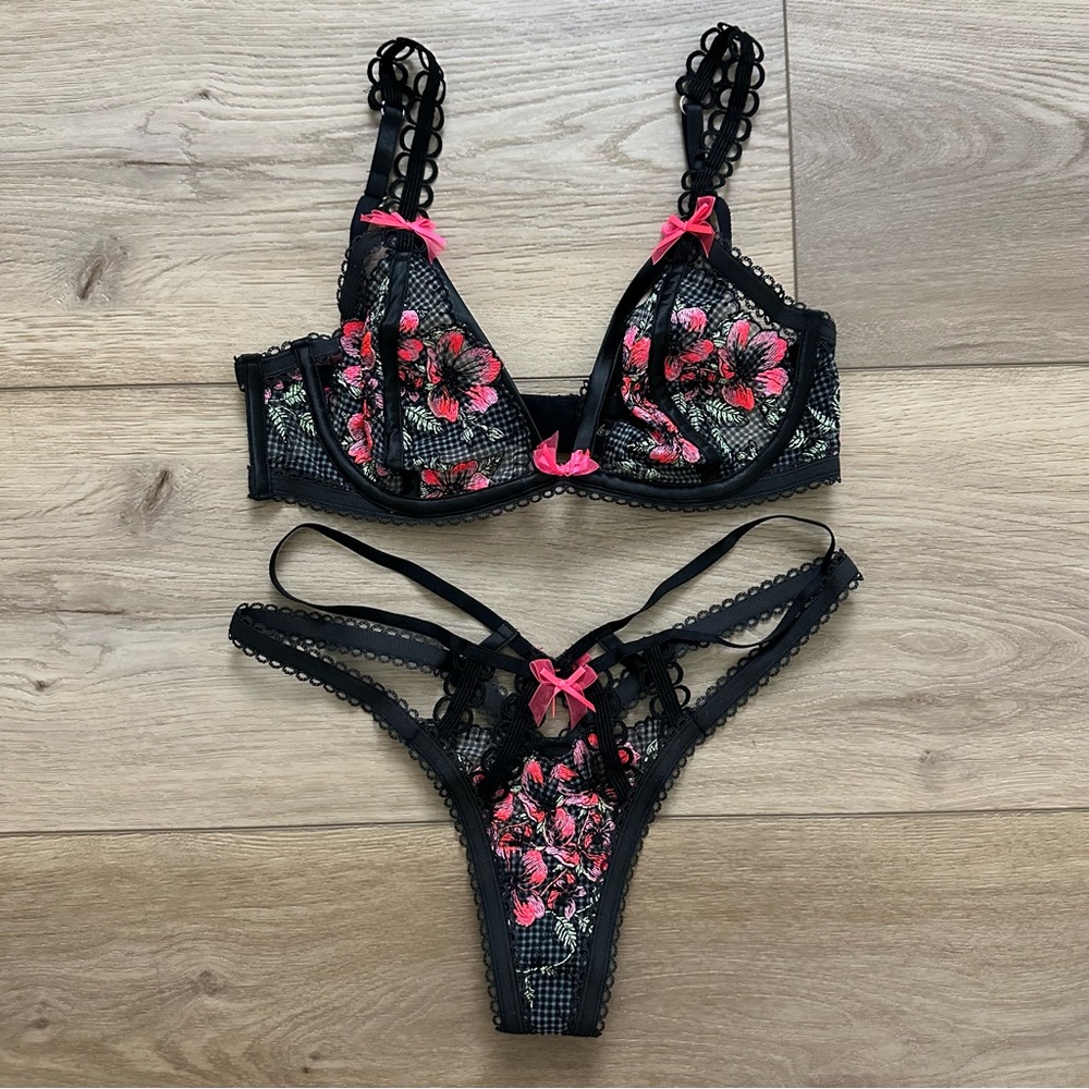 NWOT For Love and Lemons x Victoria Secret Penelope Floral Set XS